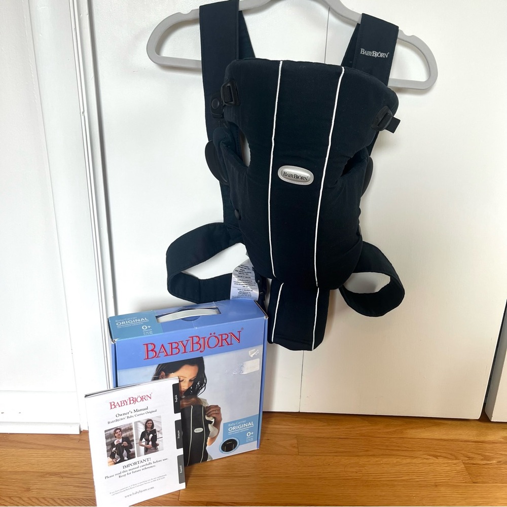 BabyBjörn Black Classic Original 8-25 pounds
